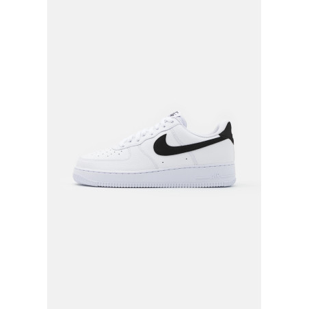 Nike Air Force 1 07 White Black