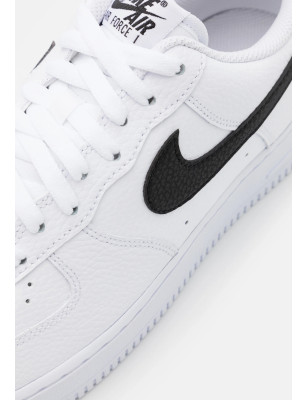 Nike Air Force 1 07 White Black
