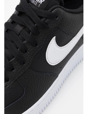 Nike Air Force 1 07 Black White